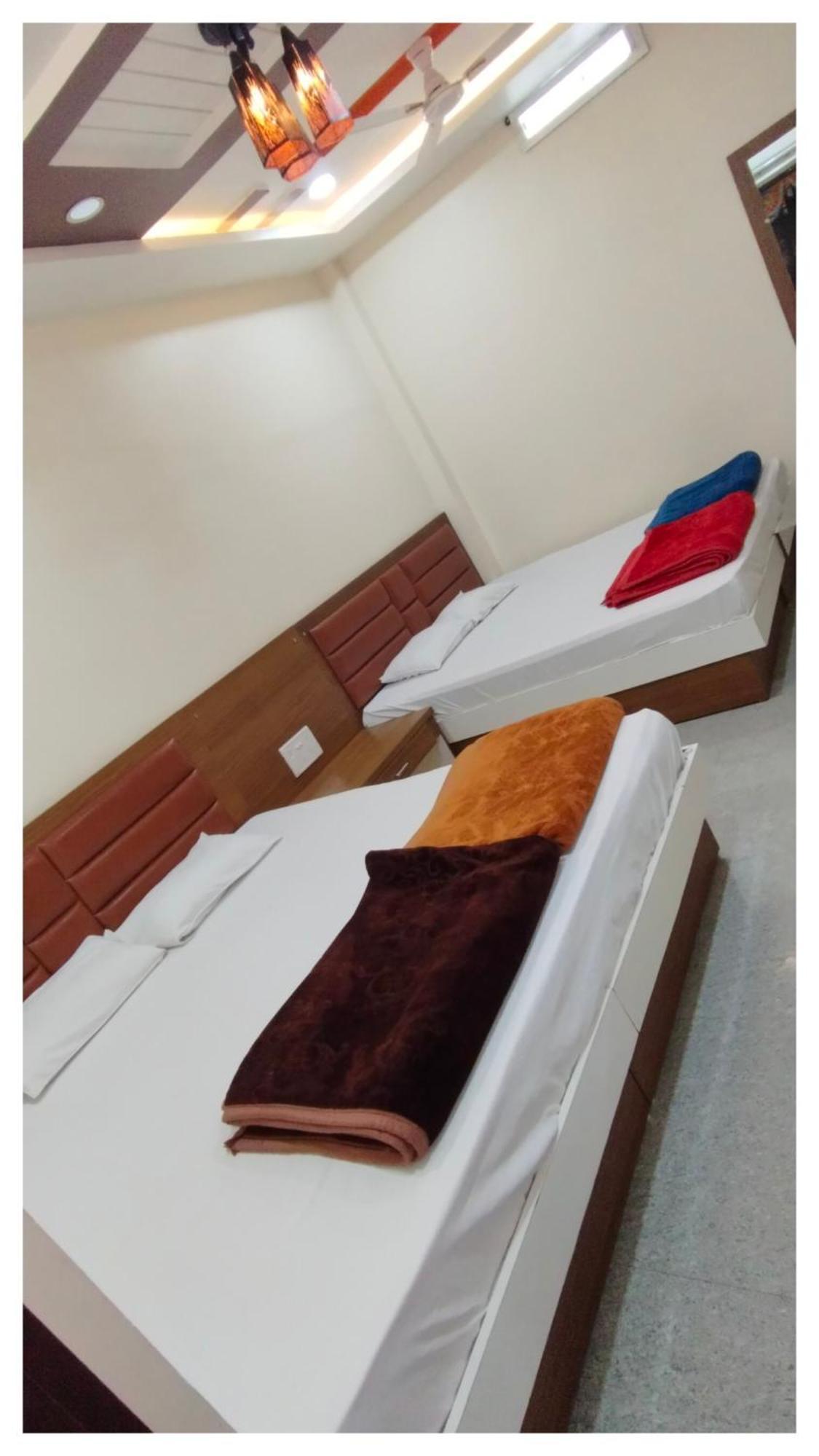 Shree Trilokeshwar Guesthouse Ujjain Luaran gambar